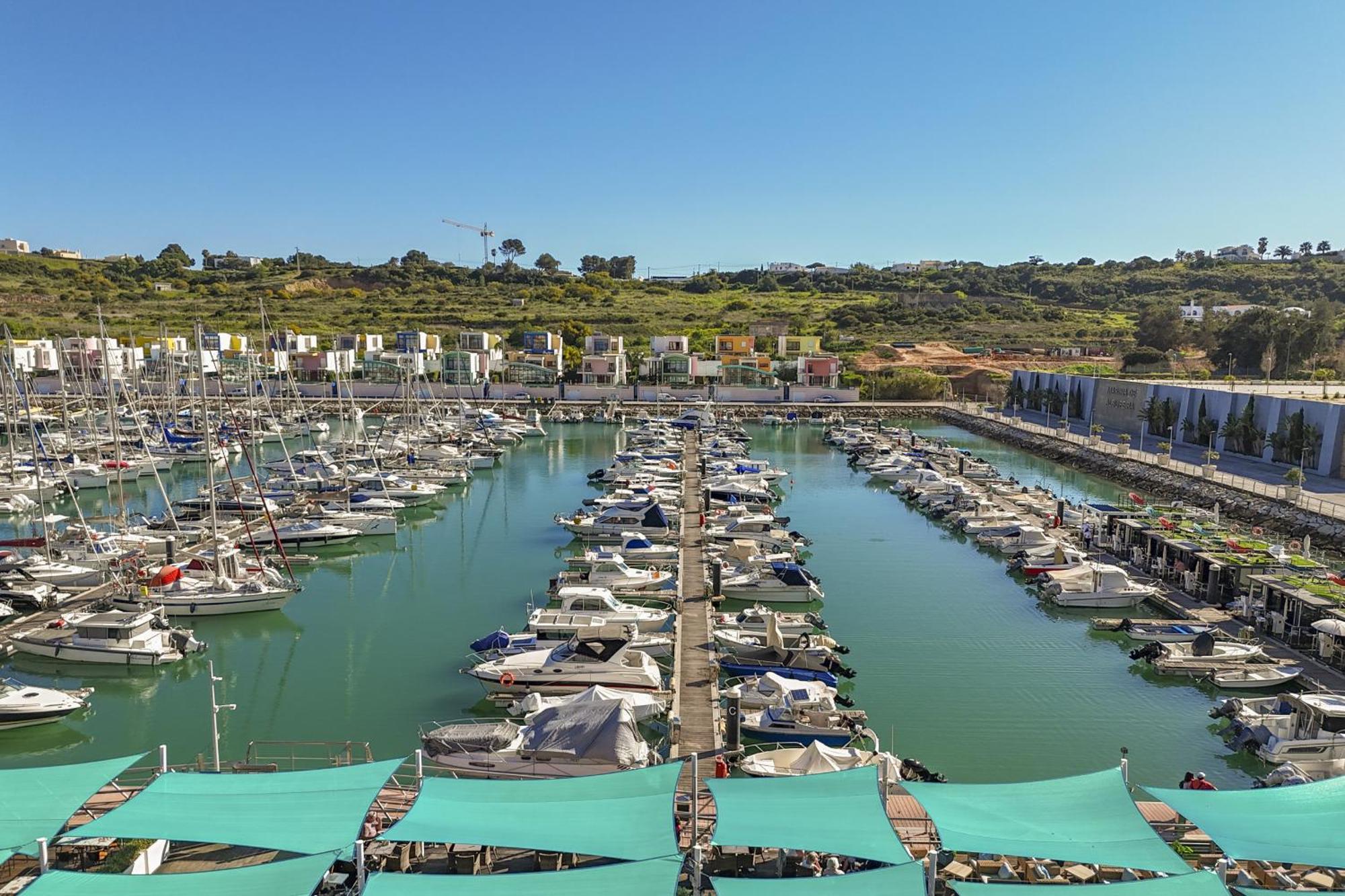 אלבופיירה Marina Breeze Apartment With Pool - 900M From The Beach מראה חיצוני תמונה